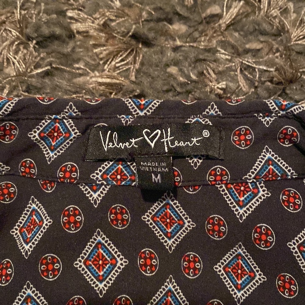 Patterned Button Down Shirt - Picture 3 of 3